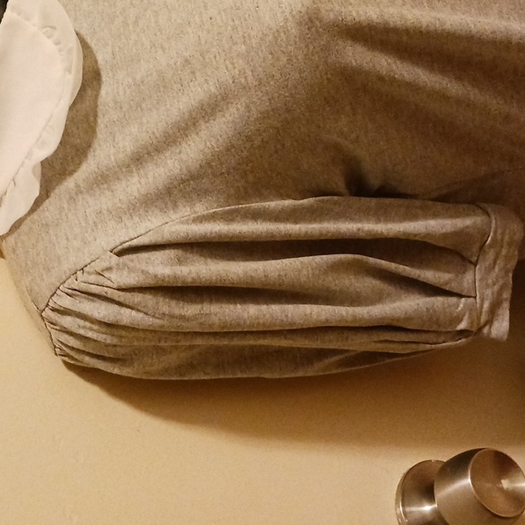 Misia cotton top with ruffle collar and puffysleeves sz. M colors white grey - Picture 3 of 8